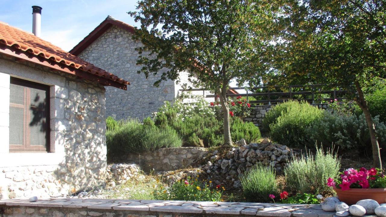 Stone House In A Quiet Landscape, Leonidion Villa Kültér fotó